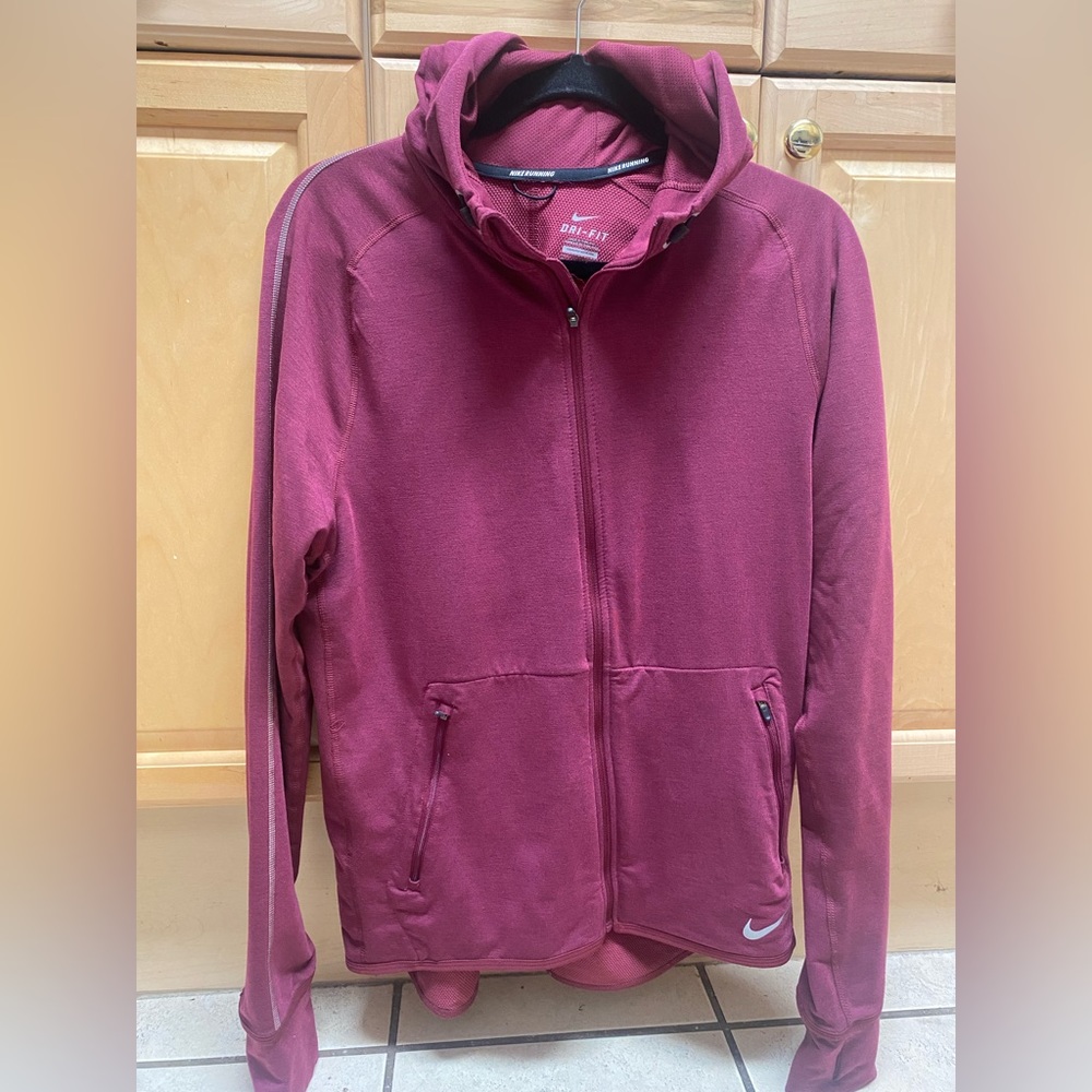 Men’s Nike hooded running jacket.